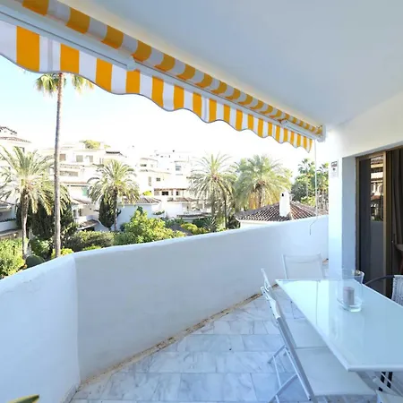 2035 Golden Modern Apartment