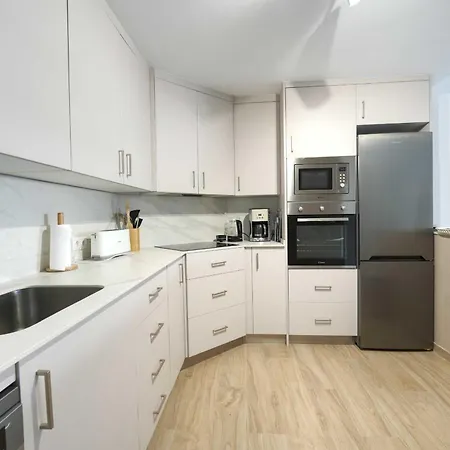 2035 Golden Modern Apartment *